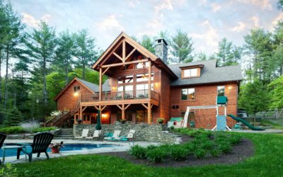 Log Homes vs. Timber Frame Homes: What are the Advantages of a Timber Frame Home?