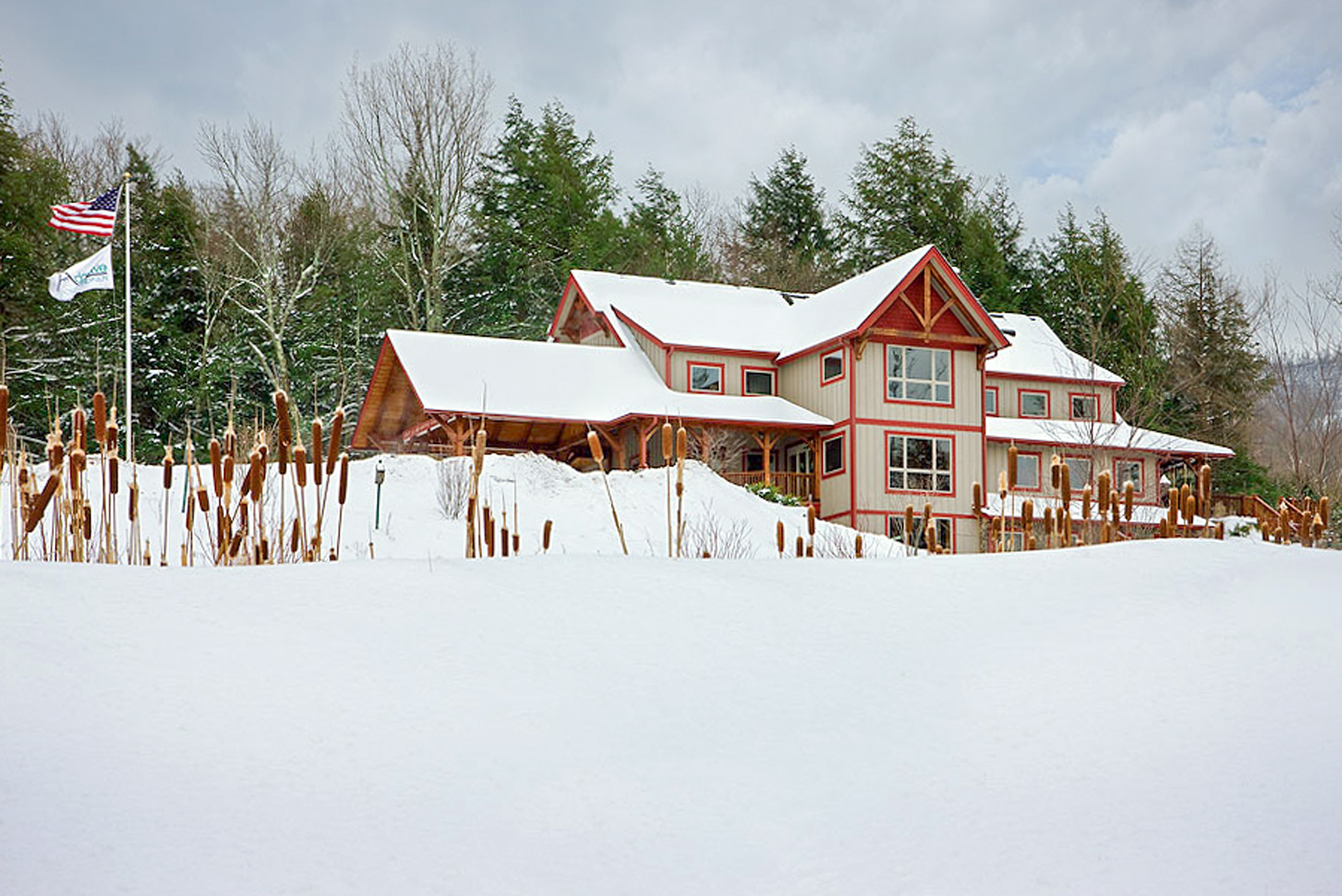 Timber Frame Ski Lodge - Woodhouse